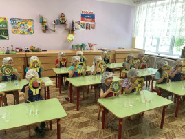 Опытно-экспериментальная деятельность "Где прячется воздух?"" Опытно-экспериментальная деятельность "Где прячется воздух?"".